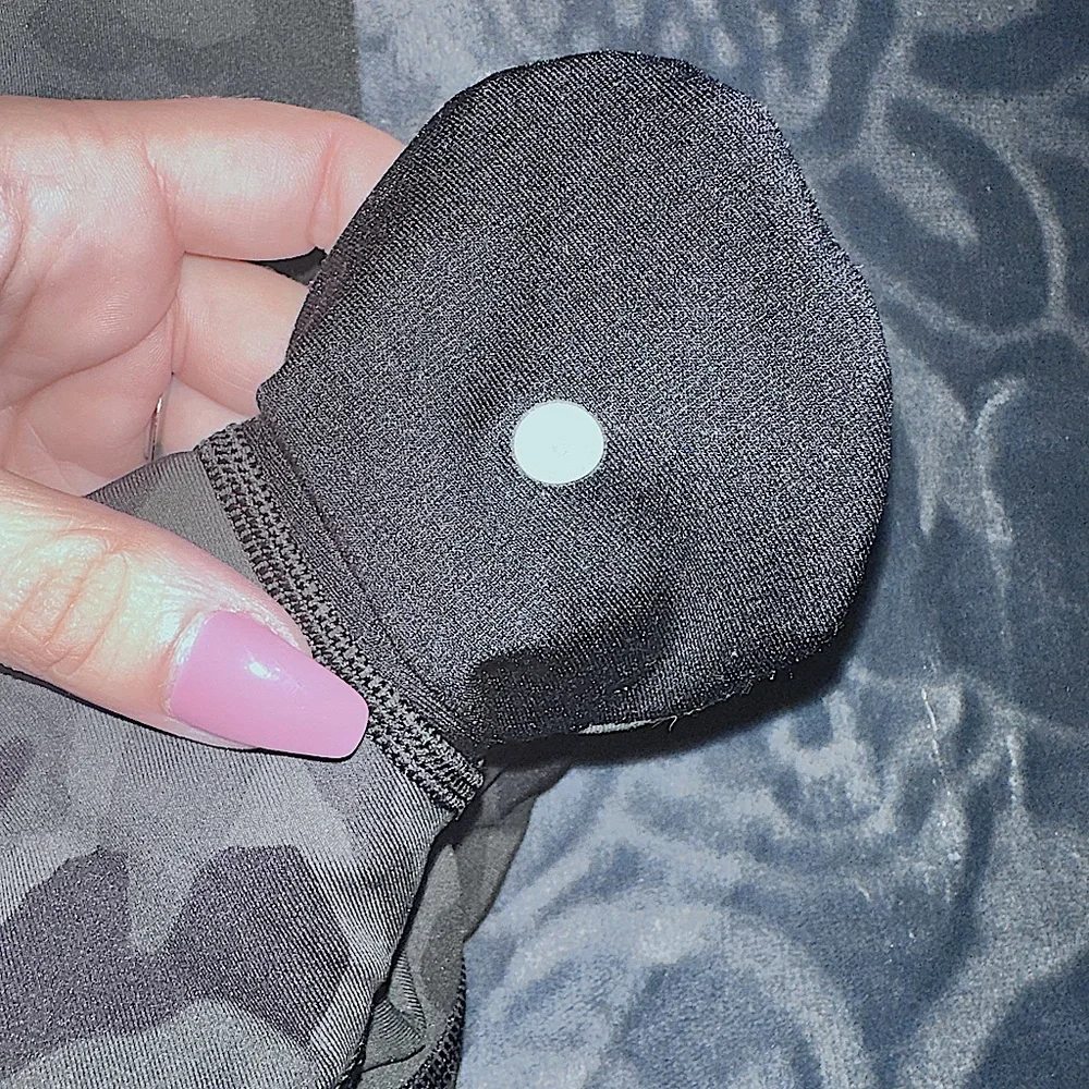 Size 6 Camo Lululemon Align Legging 28" - Picture 5 of 8